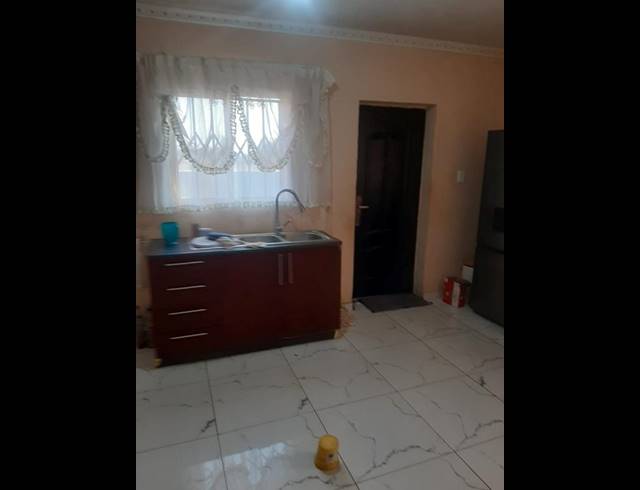 3 BEDROOM PROPERTY TO RENT IN PROTEA GLEN